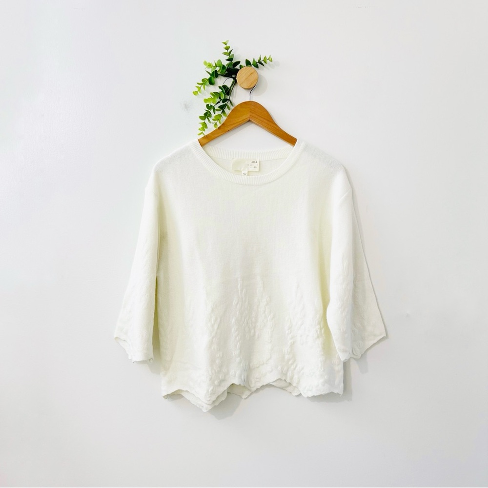J.O.A Los Angeles Cream 3/4 Sleeve Light Knit Top Scalloped Hem Sweater